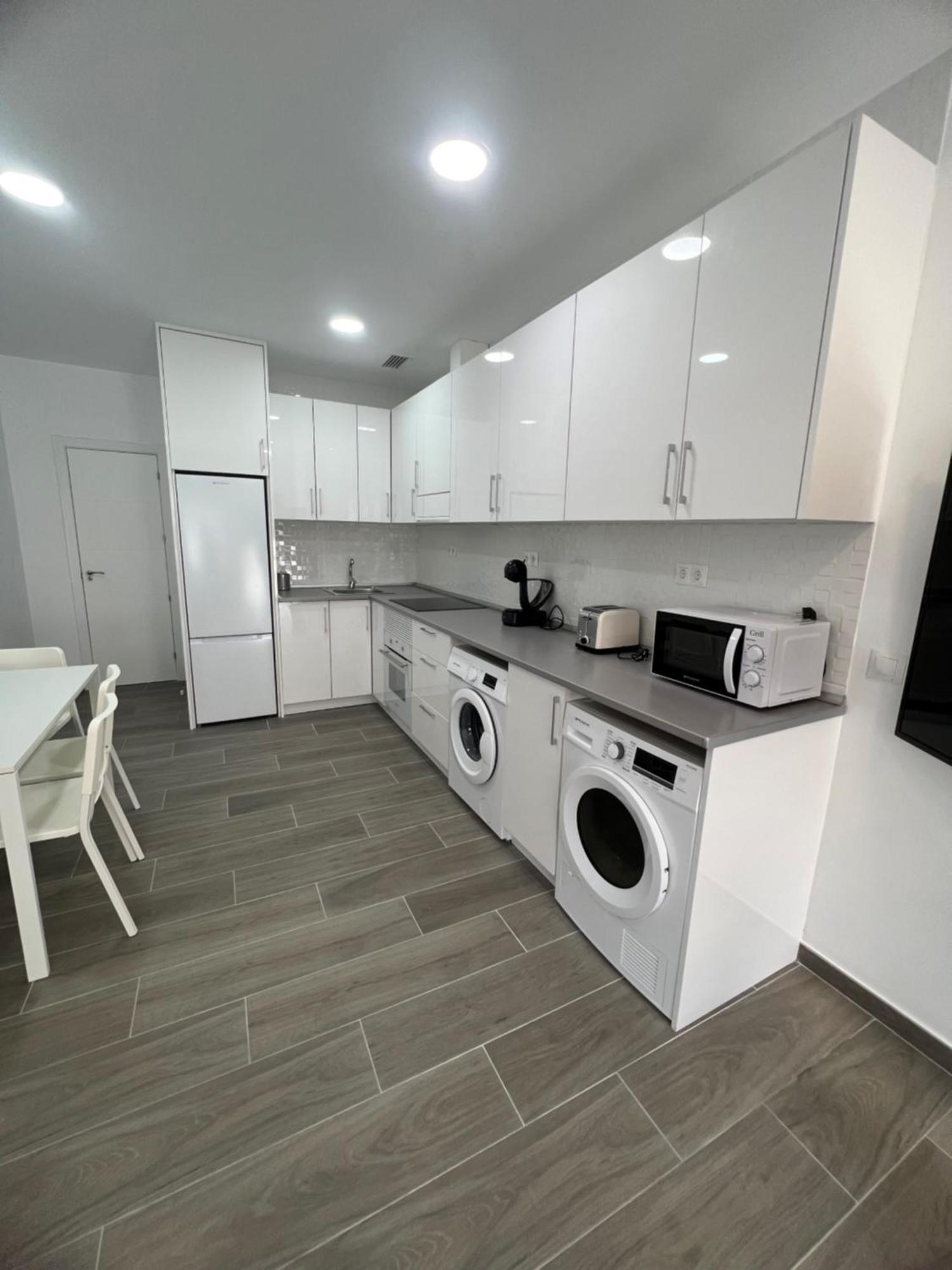 Apartamentos Montalvo Metropolis A Torremolinos Eksteriør billede